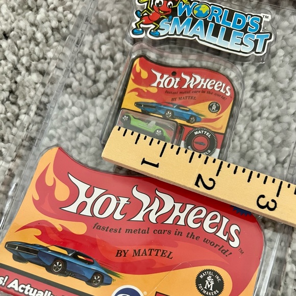 World’s Smallest HOT WHEELS #516 by Mattel Green Car NWT - Picture 7 of 7